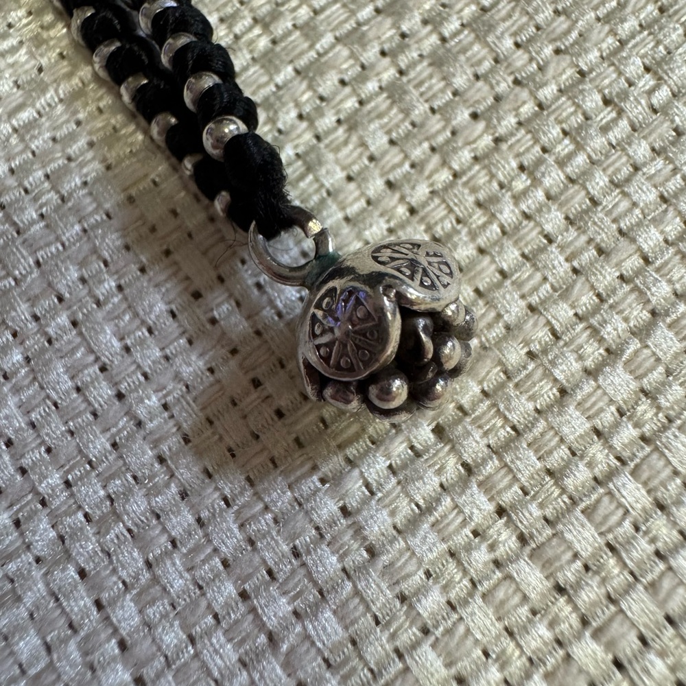 Chan Luu Woven Black & Silver Lotus Charm Closure Beaded Wrap Bracelet - Picture 7 of 13